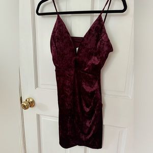 windsor burgundy velvet wired dress size medium NWT